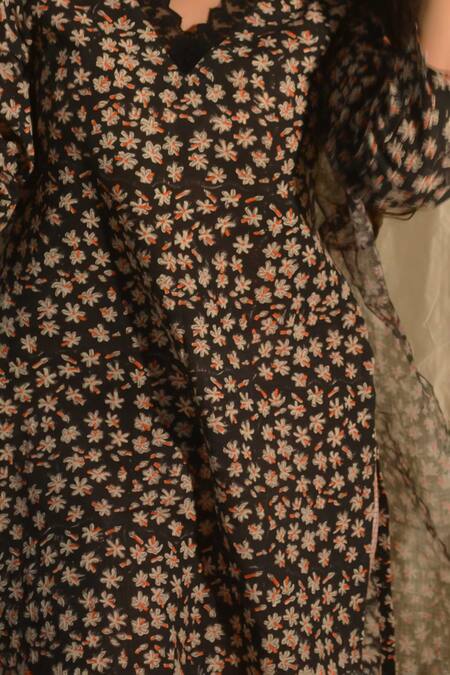 Buy Studio Malang Black Cotton, Kota Doria Lace V-neck Straight Floral Pattern Kurta Pant Set Online at Aza Fashions Buy_Studio Malang_Black Cotton, Kota Doria Lace V-neck Straight Floral Pattern Kurta Pant Set_Online_at_Aza_Fashions