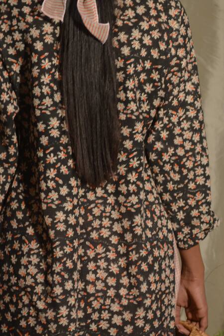 Shop Studio Malang Black Cotton, Kota Doria Lace V-neck Straight Floral Pattern Kurta Pant Set Online at Aza Fashions Shop_Studio Malang_Black Cotton, Kota Doria Lace V-neck Straight Floral Pattern Kurta Pant Set_Online_at_Aza_Fashions