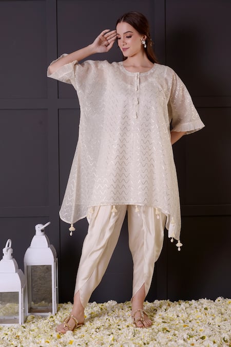 Surabhi Arya White Kurta Mul Chanderi Embroidered Gota Round And Dhoti Pant Set 