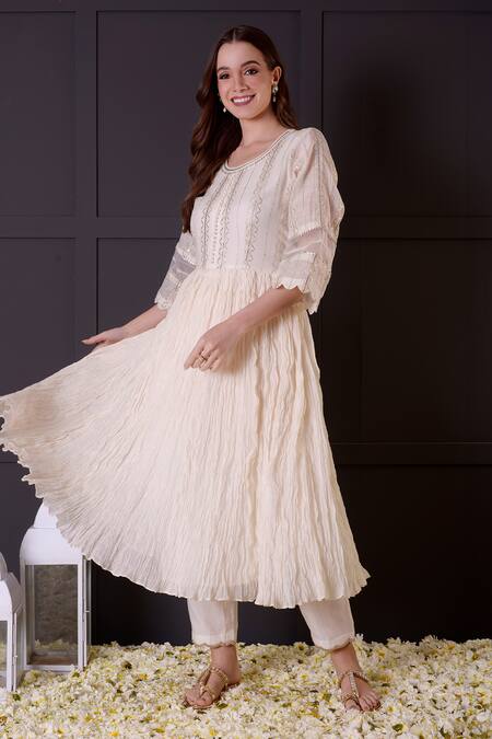 Surabhi Arya_White Chanderi Gota Patti Round Neck Embroidered Anarkali And Pant Set _Online_at_Aza_Fashions