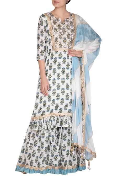 Yuvraani Jaipur White Muslin, Shantoon V Neck Block Print Kurta Sharara Set at Aza Fashions Yuvraani Jaipur_White Muslin, Shantoon V Neck Block Print Kurta Sharara Set _at_Aza_Fashions