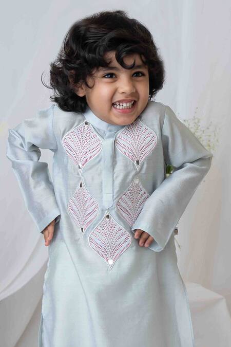 Shop MI Dulce AN'YA Grey Handloom Cotton, Chanderi, Silk Paisley Hand Applique Kurta With Pant Online at Aza Fashions Shop_MI Dulce AN'YA_Grey Handloom Cotton, Chanderi, Silk Paisley Hand Applique Kurta With Pant _Online_at_Aza_Fashions