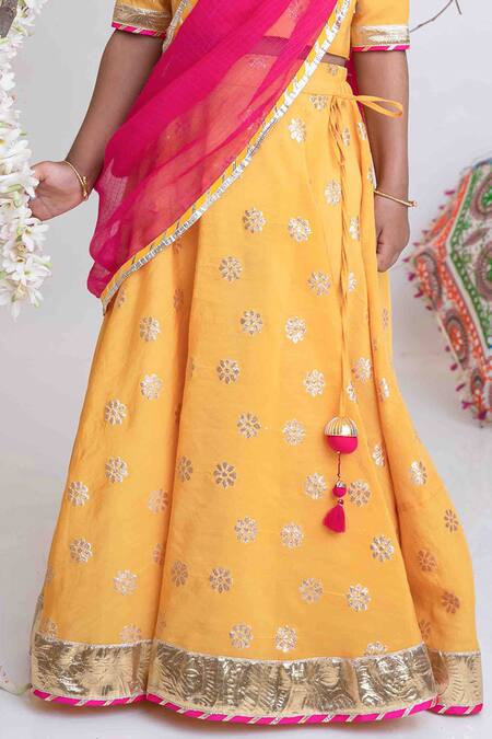 Mi Dulce An'ya Yellow 100% Organic Cotton Hand Embroidered Banarasi Floral Lehenga Set  3