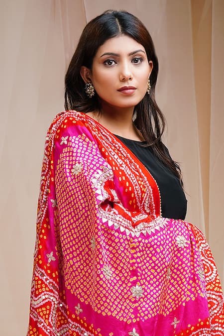 Buy_Farha Syed_Red Crepe, Gingham, Taffeta, Cotton Cut Hem Anarkali With Gajji Silk Dupatta _Online_at_Aza_Fashions