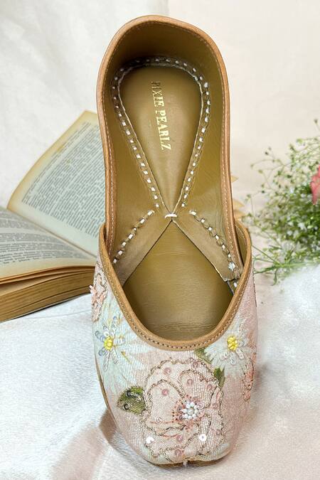 Pixie Pearlz_Peach Dreamy Hues Floral Print Juttis _at_Aza_Fashions