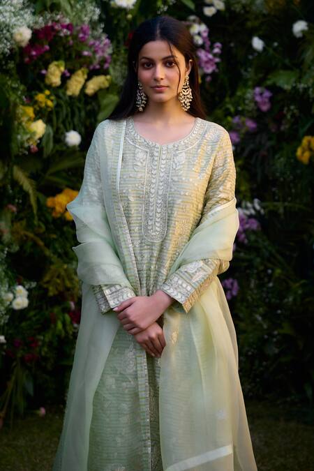 Shyam Narayan Prasad_Green Silk, Chanderi Embroidery Round Neck Floral Kurta Pant Set _Online_at_Aza_Fashions