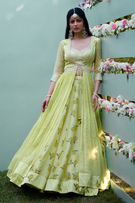 Luxurious #mehndi #Mayon #bride dress, angrakha and frocks with beautiful  Embroideries #mehndidress - YouTube