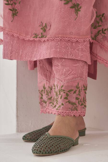 Buy Naaz By Noor Pink Organza, Chanderi Embroidery Round Neck Gulaabsa Baano Thread Kurta Set Online at Aza Fashions Buy_Naaz By Noor_Pink Organza, Chanderi Embroidery Round Neck Gulaabsa Baano Thread Kurta Set _Online_at_Aza_Fashions