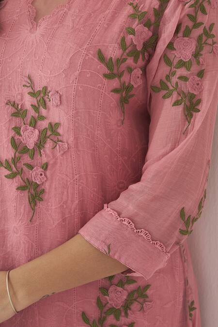 Shop Naaz By Noor Pink Organza, Chanderi Embroidery Round Neck Gulaabsa Baano Thread Kurta Set Online at Aza Fashions Shop_Naaz By Noor_Pink Organza, Chanderi Embroidery Round Neck Gulaabsa Baano Thread Kurta Set _Online_at_Aza_Fashions