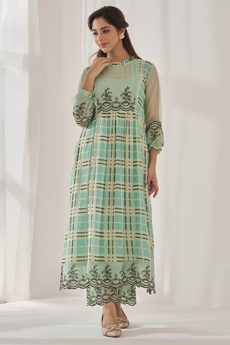 NAAZ BY NOOR Neher Baano Tunic Pant Set 