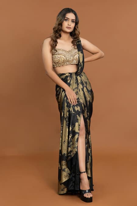 Buy_Aurouss_Black Velvet, Satin Beads, Foil Print Pre-draped Saree With Embellished Blouse _Online_at_Aza_Fashions