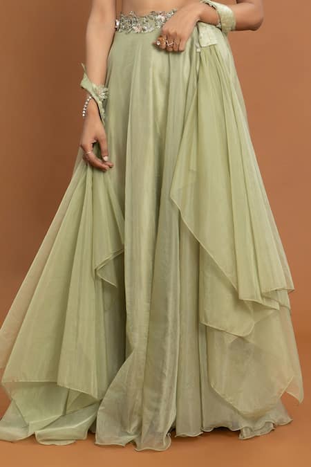 Buy_Aurouss_Green Organza Embroidery, Applique Asymmetric Floral Embellished Lehenga Set _Online_at_Aza_Fashions