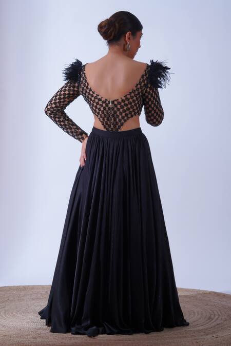 Shop Aurouss Black Tulle, Satin Feathers Round Emma Cutdana Fleur Jaal Bodysuit With Lehenga at Aza Fashions Shop_Aurouss_Black Tulle, Satin Feathers Round Emma Cutdana Fleur Jaal Bodysuit With Lehenga _at_Aza_Fashions