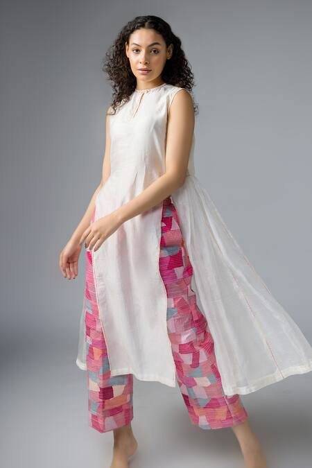 Shop Bihart Multi Color Kota Doria, Cotton Embroidery, Trouser With Side Slit Kurta at Aza Fashions Shop_Bihart_Multi Color Kota Doria, Cotton Embroidery, Trouser With Side Slit Kurta _at_Aza_Fashions