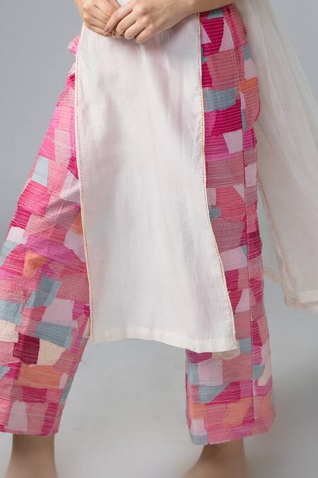 Bihart Multi Color Kota Doria, Cotton Embroidery, Trouser With Side Slit Kurta Online at Aza Fashions Bihart_Multi Color Kota Doria, Cotton Embroidery, Trouser With Side Slit Kurta _Online_at_Aza_Fashions