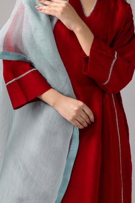 Bihart Red Cotton, Silk, Organza Embroidery Split V-neck Threadwork Kurta Trouser Set at Aza Fashions Bihart_Red Cotton, Silk, Organza Embroidery Split V-neck Threadwork Kurta Trouser Set _at_Aza_Fashions