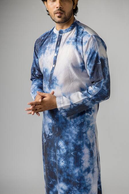Bihart Off White Cotton, Silk Embroidery Tie-dye Kurta Online at Aza Fashions Bihart_Off White Cotton, Silk Embroidery Tie-dye Kurta _Online_at_Aza_Fashions