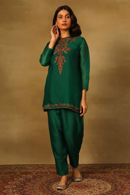 Neha Poddar_Green Organza, Silk Diamonds, Embroidery Round Flower Kurta Pleated Pant Set _Online_at_Aza_Fashions