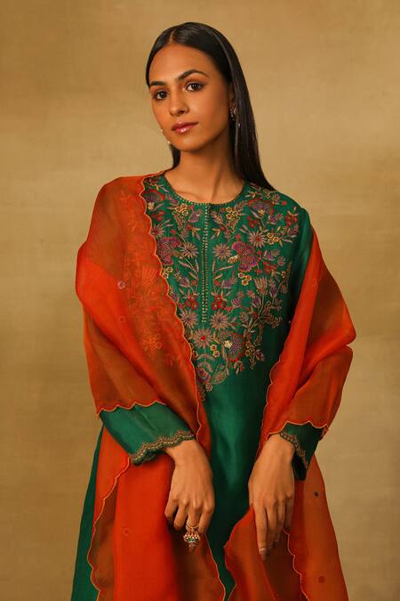 Neha Poddar Green Organza, Silk Diamonds, Embroidery Round Floral Bodice Kurta Pant Set Online at Aza Fashions Neha Poddar_Green Organza, Silk Diamonds, Embroidery Round Floral Bodice Kurta Pant Set _Online_at_Aza_Fashions