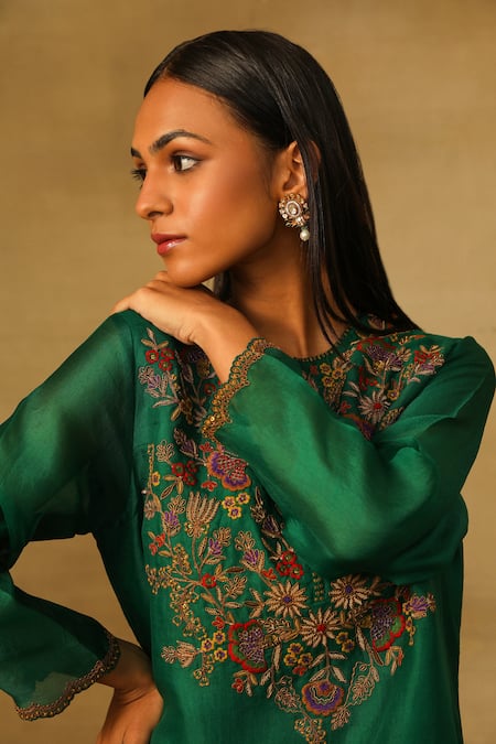 Buy Neha Poddar Green Organza, Silk Diamonds, Embroidery Round Floral Bodice Kurta Pant Set Online at Aza Fashions Buy_Neha Poddar_Green Organza, Silk Diamonds, Embroidery Round Floral Bodice Kurta Pant Set _Online_at_Aza_Fashions