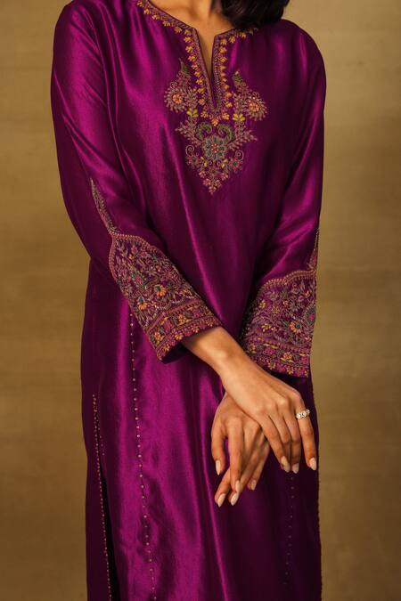 Buy_Neha Poddar_Purple Silk, Organza Embroidery Round Neck Kurta Pant Set With Dupatta _Online_at_Aza_Fashions