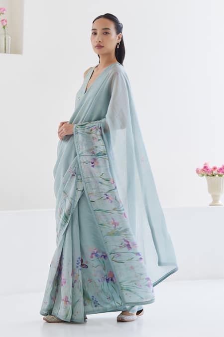 Surmaye Green Handloom Cotton Embroidery Cherished Times Flower Pattern Saree Online at Aza Fashions Surmaye_Green Handloom Cotton Embroidery Cherished Times Flower Pattern Saree _Online_at_Aza_Fashions