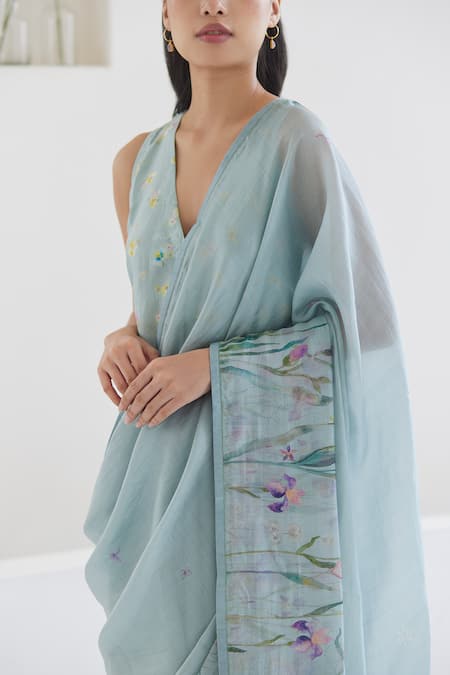 Buy Surmaye Green Handloom Cotton Embroidery Cherished Times Flower Pattern Saree Online at Aza Fashions Buy_Surmaye_Green Handloom Cotton Embroidery Cherished Times Flower Pattern Saree _Online_at_Aza_Fashions