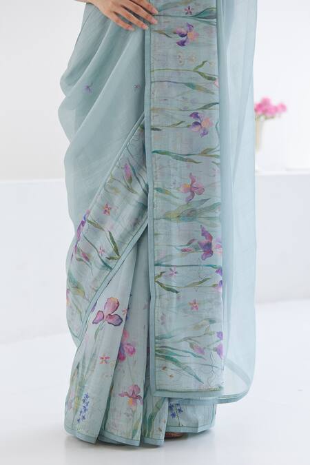 Surmaye Green Handloom Cotton Embroidery Cherished Times Flower Pattern Saree at Aza Fashions Surmaye_Green Handloom Cotton Embroidery Cherished Times Flower Pattern Saree _at_Aza_Fashions