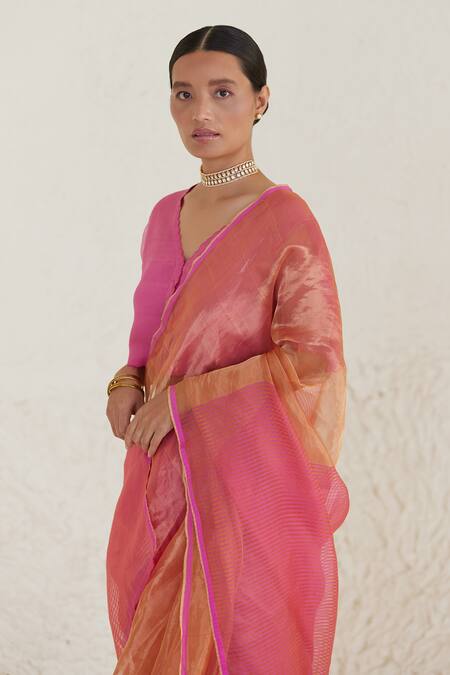 Shop Surmaye Pink Handloom Cotton Cheer Handwoven Dual Shaded Saree Online at Aza Fashions Shop_Surmaye_Pink Handloom Cotton Cheer Handwoven Dual Shaded Saree_Online_at_Aza_Fashions