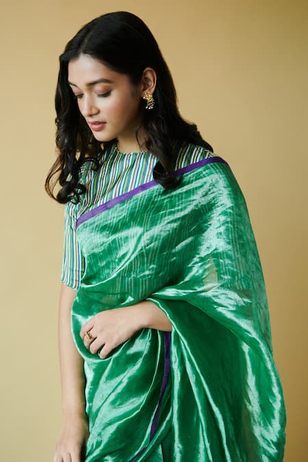Buy Surmaye Green Handloom Cotton Zari Dancing Moonlight Handwoven Saree Online at Aza Fashions Buy_Surmaye_Green Handloom Cotton Zari Dancing Moonlight Handwoven Saree _Online_at_Aza_Fashions