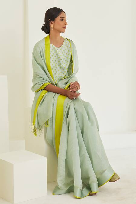 Surmaye Green Handloom Cotton, Silk Serendipity Handwoven Bordered Saree Online at Aza Fashions Surmaye_Green Handloom Cotton, Silk Serendipity Handwoven Bordered Saree _Online_at_Aza_Fashions