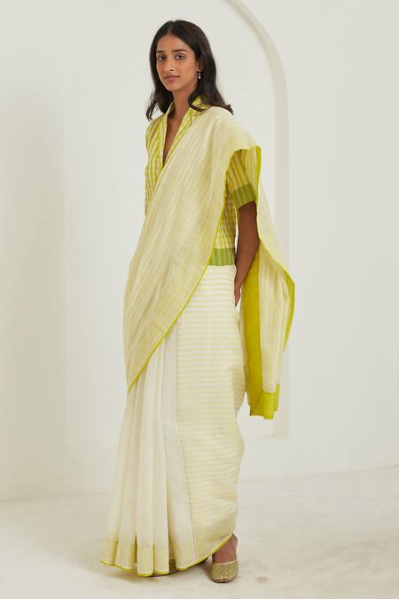 Surmaye Ivory Handloom Cotton, Silk Nostalgia Saree Online at Aza Fashions Surmaye_Ivory Handloom Cotton, Silk Nostalgia Saree _Online_at_Aza_Fashions