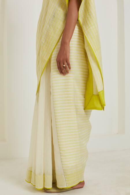 Buy Surmaye Ivory Handloom Cotton, Silk Nostalgia Saree Online at Aza Fashions Buy_Surmaye_Ivory Handloom Cotton, Silk Nostalgia Saree _Online_at_Aza_Fashions