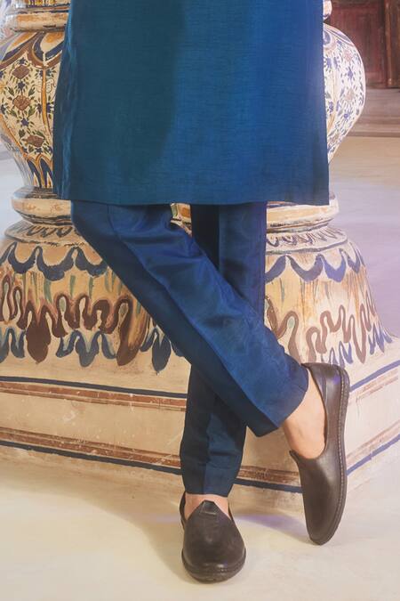 Diyarajvvir_Blue Denim, Linen Embroidery Tribal Fleur Thread Kurta With Pant _Online_at_Aza_Fashions