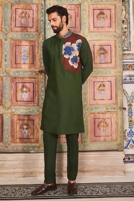 DiyaRajvvir Green Dola Silk Embroidery Thread Blossom Dream Kurta With Pant 