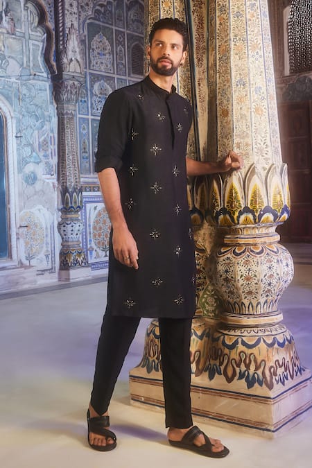 DiyaRajvvir Black Dola Silk Embroidery Cutdana Starburst Fleur Work Kurta With Pant 