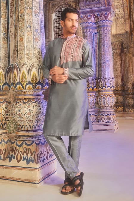 DiyaRajvvir Grey Cotton Silk Embroidery Thread Persian Grid Kurta With Pant 