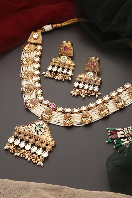 Swabhimann_White Stones, Beads Embellished Pendant Necklace Set_Online_at_Aza_Fashions