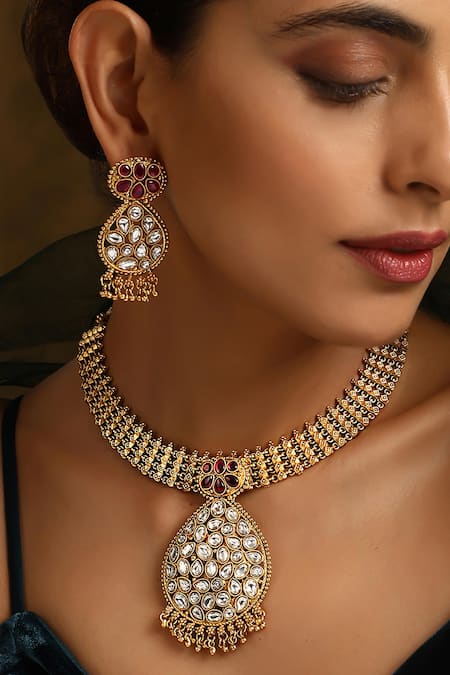 Buy_Swabhimann_Red Stones, Gota Patti Kundan Embellished Pendant Necklace Set _Online_at_Aza_Fashions