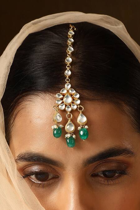 Buy_Swabhimann_Green Floral Cutwork Kundan Embellished Maangtikka _Online_at_Aza_Fashions