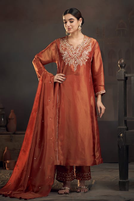 Hirika & Dhruti Zardozi Embroidered Kurta Pant Set 