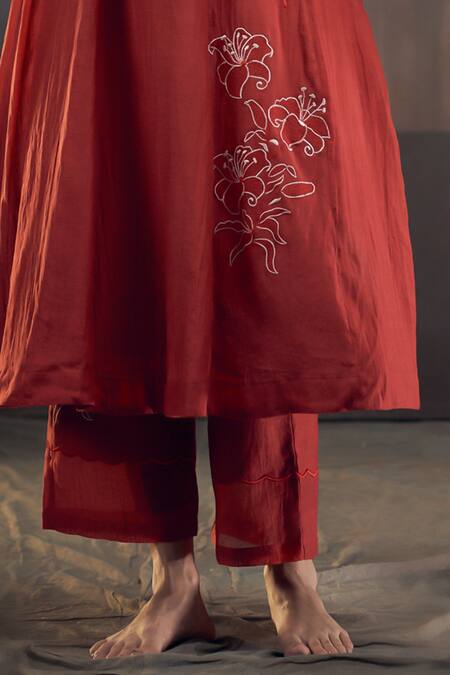 Shop Hirika & Dhruti Red Chanderi Embroidery V-neck Flower Pattern Kurta And Pant Set Online at Aza Fashions Shop_Hirika & Dhruti_Red Chanderi Embroidery V-neck Flower Pattern Kurta And Pant Set _Online_at_Aza_Fashions