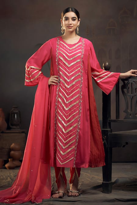 Hirika&Dhruti Pink Cotton Silk Embroidered Gota Round Work Kurta Dhoti Pant Set 
