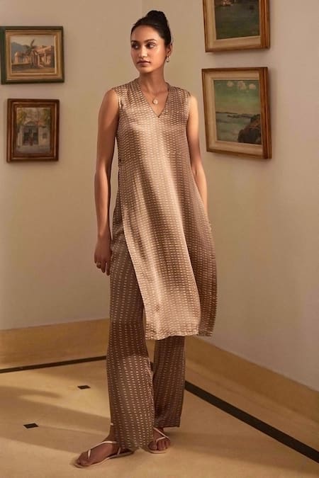 Grassroot By Anita Dongre Brown 100% Modal Hand-block Printing V Laze Hand Block Kurta And Pant Co-ord Set 