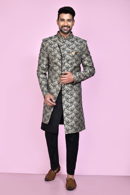 Aryavir Malhotra Vintage Baroque Layered Sherwani With Aligadhi Pant 