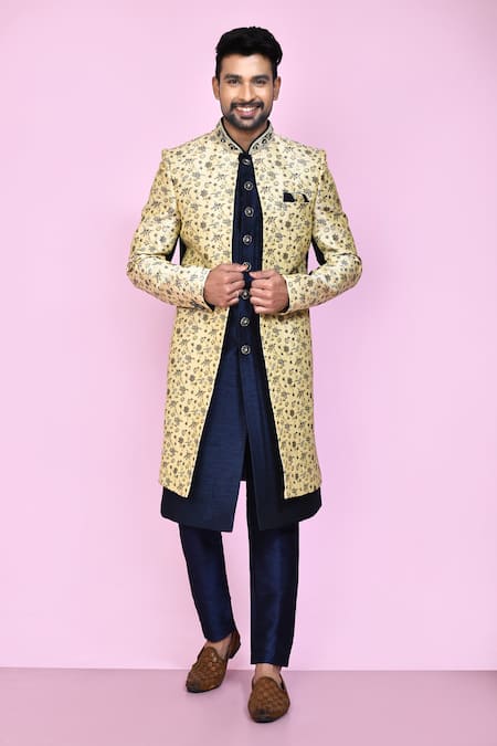 Aryavir Malhotra Gardenia Layered Sherwani With Aligadhi Pant 