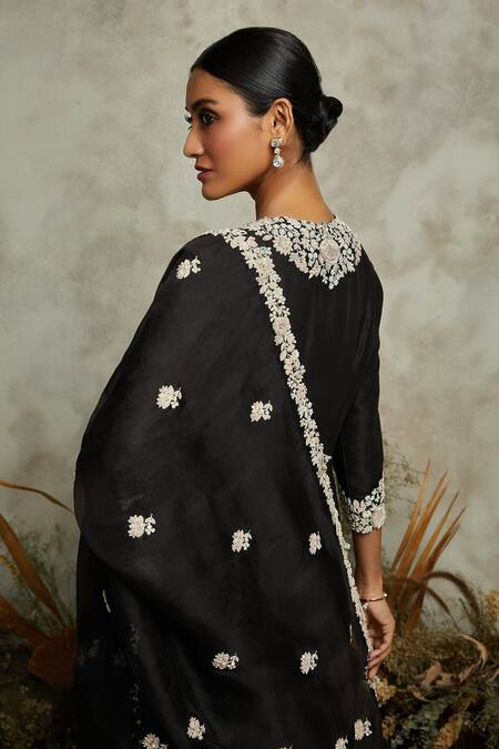 Prisho Thread Embroidered Floral Vine Kurta Pant Set 