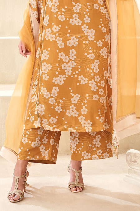 Taavare_Gold Organza, Tissue Applique, Sequins Round Neck Floral Print Kurta Pant Set _Online_at_Aza_Fashions