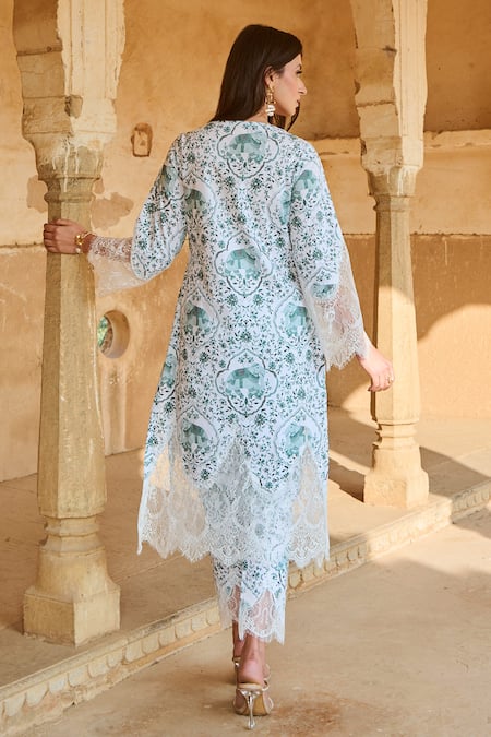 Shop Sage Saga Green , Cotton V-neck Raasa Kokil Chantilly Applique Work Kurta at Aza Fashions Shop_Sage Saga_Green , Cotton V-neck Raasa Kokil Chantilly Applique Work Kurta _at_Aza_Fashions