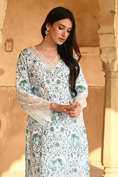 Shop_Sage Saga_Green , Cotton V-neck Raasa Kokil Chantilly Applique Work Kurta _Online_at_Aza_Fashions